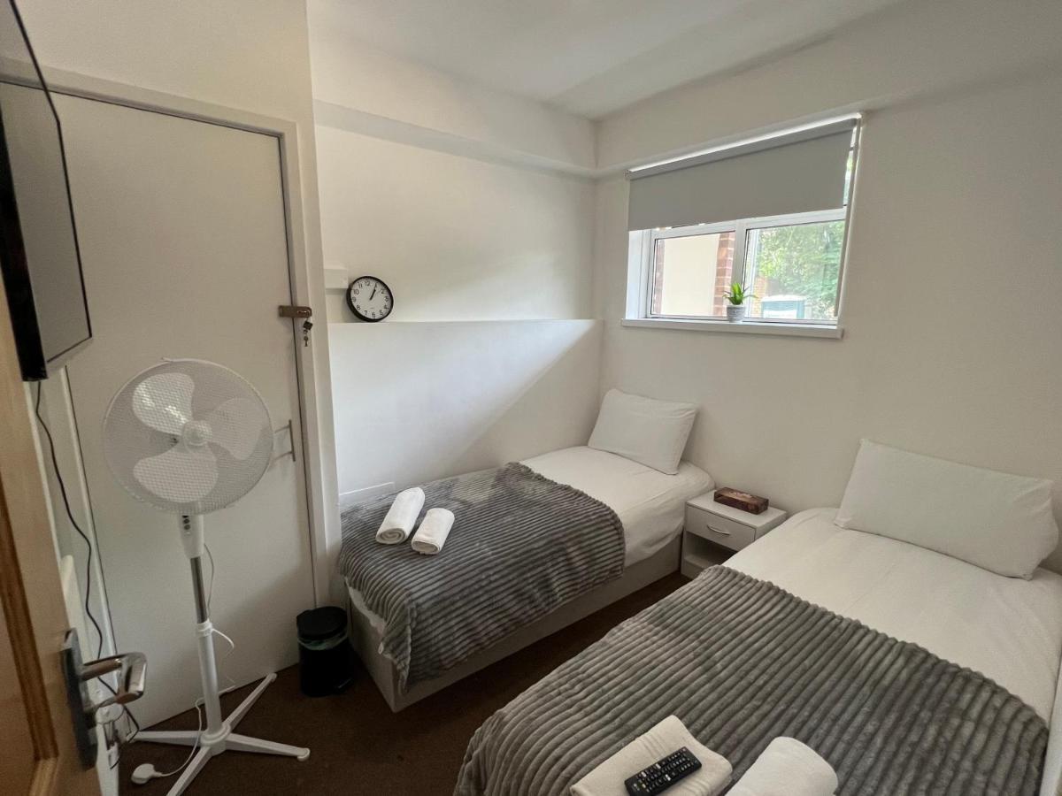 Lovely Budget Rooms In Camden - Kings Cross لندن المظهر الخارجي الصورة