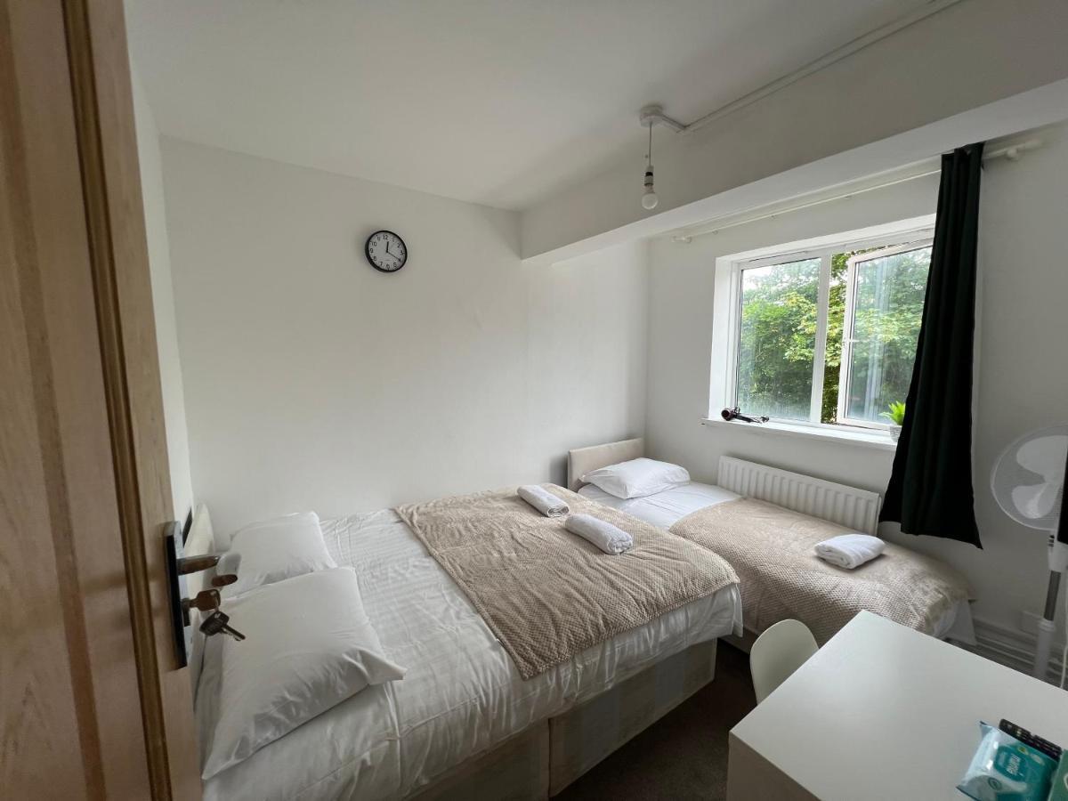 Lovely Budget Rooms In Camden - Kings Cross لندن المظهر الخارجي الصورة